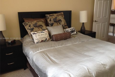 Condo in Coral Gables, Florida, 3 bedrooms  № 1994562 - photo 11