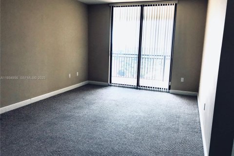 Condo in Coral Gables, Florida, 3 bedrooms  № 1994562 - photo 6