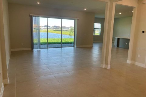 Casa en alquiler en Orlando, Florida, 5 dormitorios, 336.03 m2 № 1733902 - foto 4