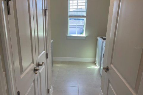 Casa en alquiler en Orlando, Florida, 5 dormitorios, 336.03 m2 № 1733902 - foto 23