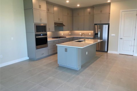 Casa en alquiler en Orlando, Florida, 5 dormitorios, 336.03 m2 № 1733902 - foto 6