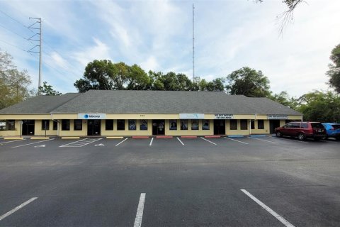 Commercial property in Seminole, Florida 712 sq.m. № 1129458 - photo 2