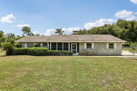 Villa ou maison à Fruitland Park, Floride 3 chambres, 120.77 m2 № 2149456