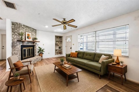 Villa ou maison à vendre à Fruitland Park, Floride: 3 chambres, 120.77 m2 № 2149456 - photo 6