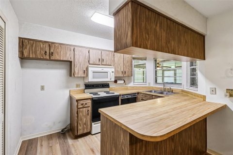 Villa ou maison à vendre à Fruitland Park, Floride: 3 chambres, 120.77 m2 № 2149456 - photo 8