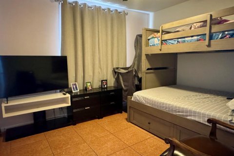 Condo in West Palm Beach, Florida, 2 bedrooms № 2246278 - photo 14