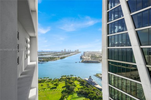 Купить кондоминиум в Майами, Флорида 1 спальня, 75.07м2, № 2053402 - фото 13