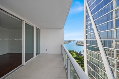 Купить кондоминиум в Майами, Флорида 1 спальня, 75.07м2, № 2053402 - фото 16