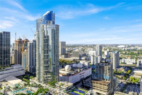 Купить кондоминиум в Майами, Флорида 1 спальня, 75.07м2, № 2053402 - фото 8