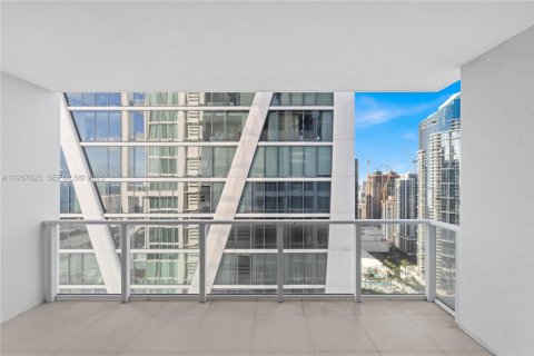 Купить кондоминиум в Майами, Флорида 1 спальня, 75.07м2, № 2053402 - фото 2