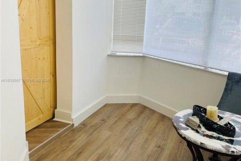 Copropriété à vendre à Miami, Floride: 1 chambre, 61.32 m2 № 1997659 - photo 13