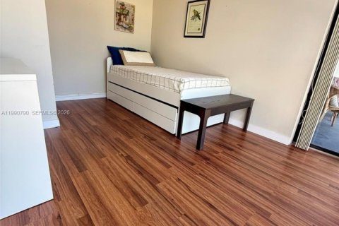 Copropriété à vendre à Hallandale Beach, Floride: 2 chambres, 99.87 m2 № 2154471 - photo 20