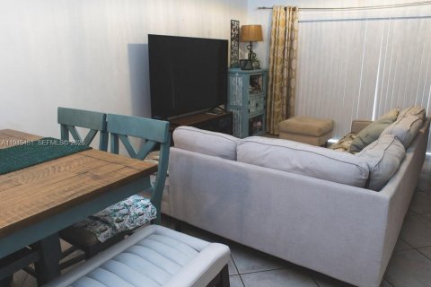 Touwnhouse à vendre à Weston, Floride: 2 chambres, 103.12 m2 № 2001833 - photo 10