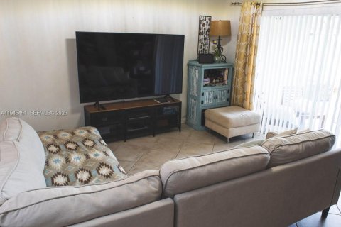 Touwnhouse à vendre à Weston, Floride: 2 chambres, 103.12 m2 № 2001833 - photo 9