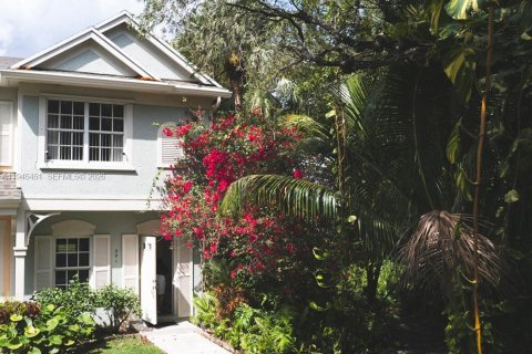 Touwnhouse à vendre à Weston, Floride: 2 chambres, 103.12 m2 № 2001833 - photo 2