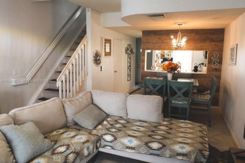 Touwnhouse à vendre à Weston, Floride: 2 chambres, 103.12 m2 № 2001833 - photo 8