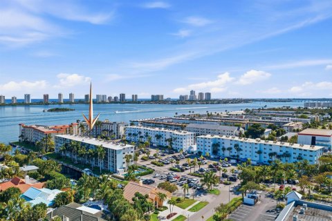 Copropriété à vendre à North Palm Beach, Floride: 2 chambres, 100.24 m2 № 2171683 - photo 2