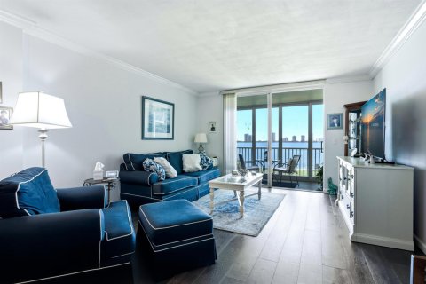 Copropriété à vendre à North Palm Beach, Floride: 2 chambres, 100.24 m2 № 2171683 - photo 4