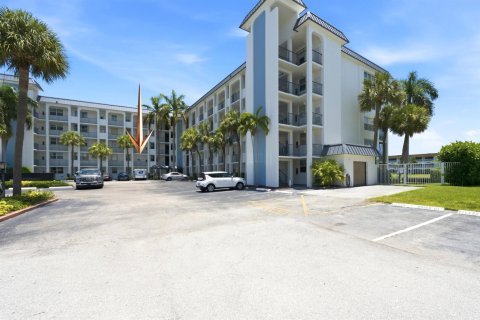 Copropriété à vendre à North Palm Beach, Floride: 2 chambres, 100.24 m2 № 2171683 - photo 25