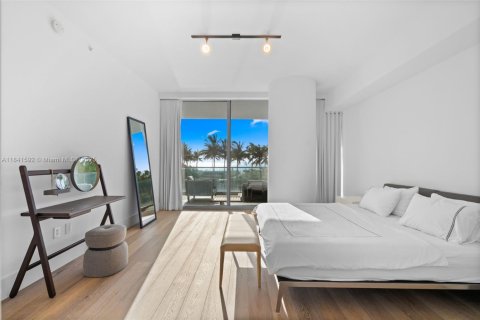 Condominio en venta en Bal Harbour, Florida, 2 dormitorios, 196.4 m2 № 1834072 - foto 9