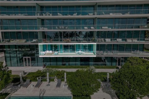 Condominio en venta en Bal Harbour, Florida, 2 dormitorios, 196.4 m2 № 1834072 - foto 7