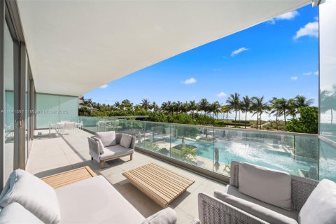 Condominio en venta en Bal Harbour, Florida, 2 dormitorios, 196.4 m2 № 1834072 - foto 1
