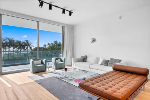 Condominio en venta en Bal Harbour, Florida, 2 dormitorios, 196.4 m2 № 1834072 - foto 4