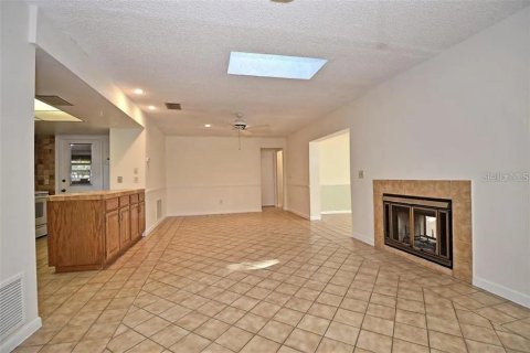 House in Longwood, Florida 3 bedrooms, 193.33 sq.m. № 1802190 - photo 4