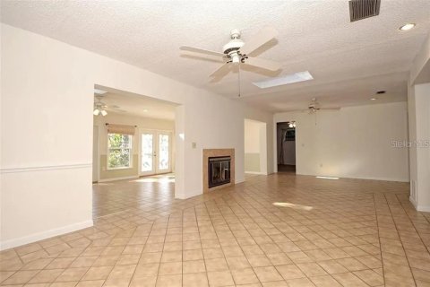 House in Longwood, Florida 3 bedrooms, 193.33 sq.m. № 1802190 - photo 5