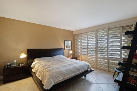 Condominio en venta en Fort Lauderdale, Florida, 2 dormitorios, 151.43 m2 № 2175452 - foto 16