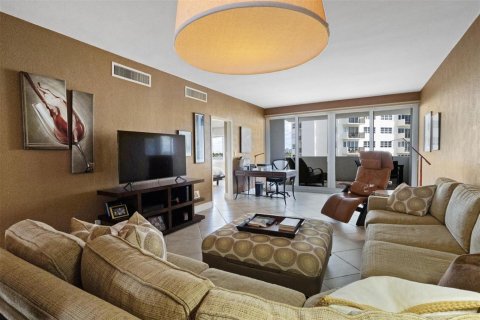 Condominio en venta en Fort Lauderdale, Florida, 2 dormitorios, 151.43 m2 № 2175452 - foto 27