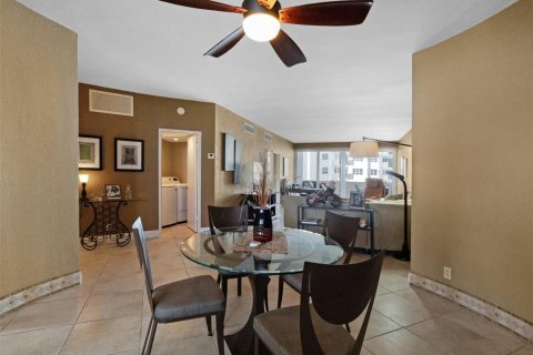 Condominio en venta en Fort Lauderdale, Florida, 2 dormitorios, 151.43 m2 № 2175452 - foto 13