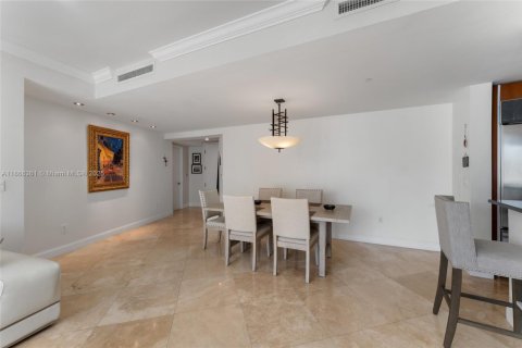 Condominio en venta en Miami, Florida, 1 dormitorio, 95.78 m2 № 1979316 - foto 13