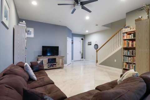 Condo in Fort Myers, Florida, 3 bedrooms  № 1653875 - photo 5