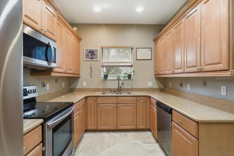 Condo in Fort Myers, Florida, 3 bedrooms  № 1653875 - photo 10