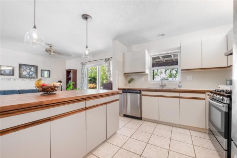 Casa en venta en Palmetto Bay, Florida, 3 dormitorios, 122.91 m2 № 2045936 - foto 8