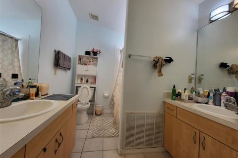House in Pinellas Park, Florida 4 bedrooms, 165.27 sq.m. № 1720037 - photo 23