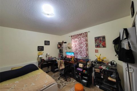 House in Pinellas Park, Florida 4 bedrooms, 165.27 sq.m. № 1720037 - photo 25