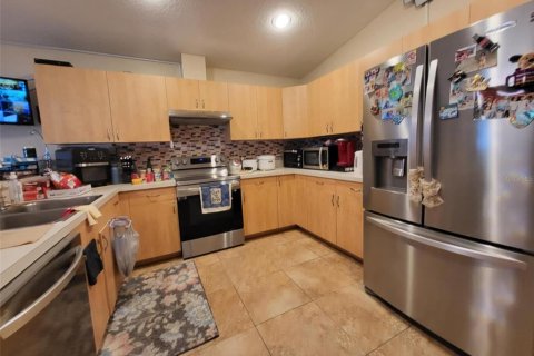 House in Pinellas Park, Florida 4 bedrooms, 165.27 sq.m. № 1720037 - photo 14