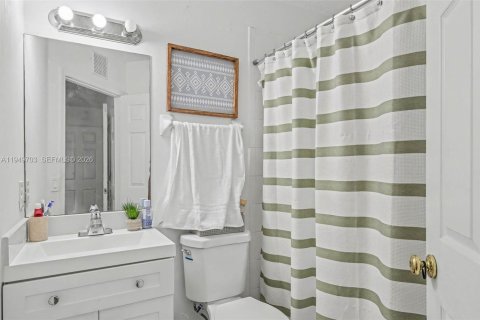 Купить виллу или дом в Дорал, Флорида 3 спальни, 131.92м2, № 2007142 - фото 9
