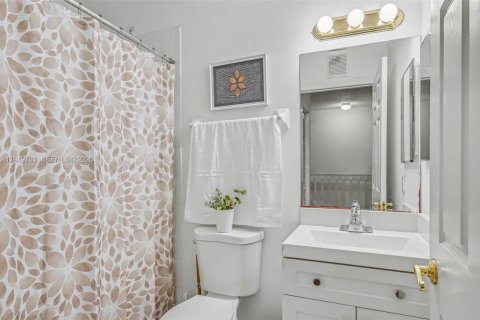 Купить виллу или дом в Дорал, Флорида 3 спальни, 131.92м2, № 2007142 - фото 10