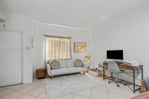 Купить виллу или дом в Дорал, Флорида 3 спальни, 131.92м2, № 2007142 - фото 7