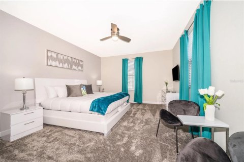 House in STOREY LAKE in Kissimmee, Florida 5 bedrooms, 278.34 sq.m. № 2135570 - photo 8