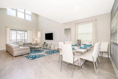 House in STOREY LAKE in Kissimmee, Florida 5 bedrooms, 278.34 sq.m. № 2135570 - photo 4