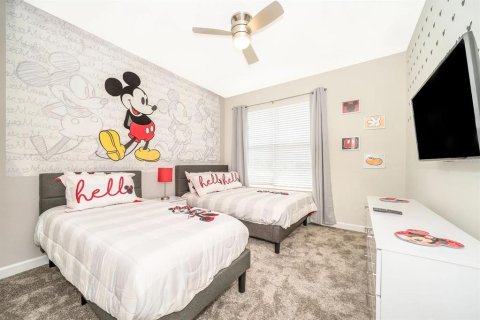 House in STOREY LAKE in Kissimmee, Florida 5 bedrooms, 278.34 sq.m. № 2135570 - photo 14