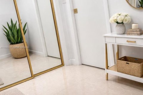 Copropriété à vendre à Hallandale Beach, Floride: 1 chambre, 71.53 m2 № 2154978 - photo 26