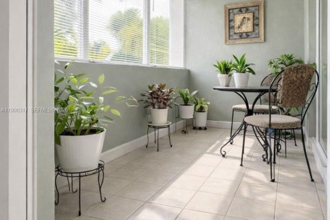 Copropriété à vendre à Hallandale Beach, Floride: 1 chambre, 71.53 m2 № 2154978 - photo 29