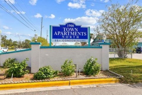 Condo in Saint Petersburg, Florida, 2 bedrooms  № 1910223 - photo 2