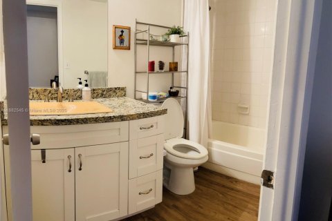 Copropriété à louer à North Bay Village, Floride: 1 chambre, 75.9 m2 № 1932248 - photo 4