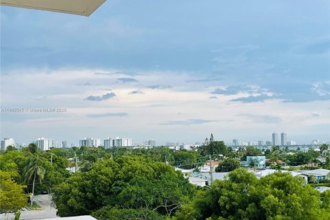 Copropriété à louer à North Bay Village, Floride: 1 chambre, 75.9 m2 № 1932248 - photo 9